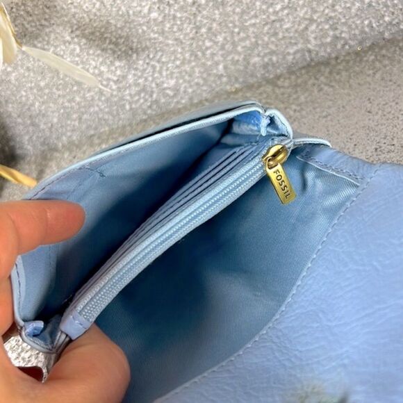 Fossil Baby Blue Genuine Leather Wallet - Picture 4 of 7